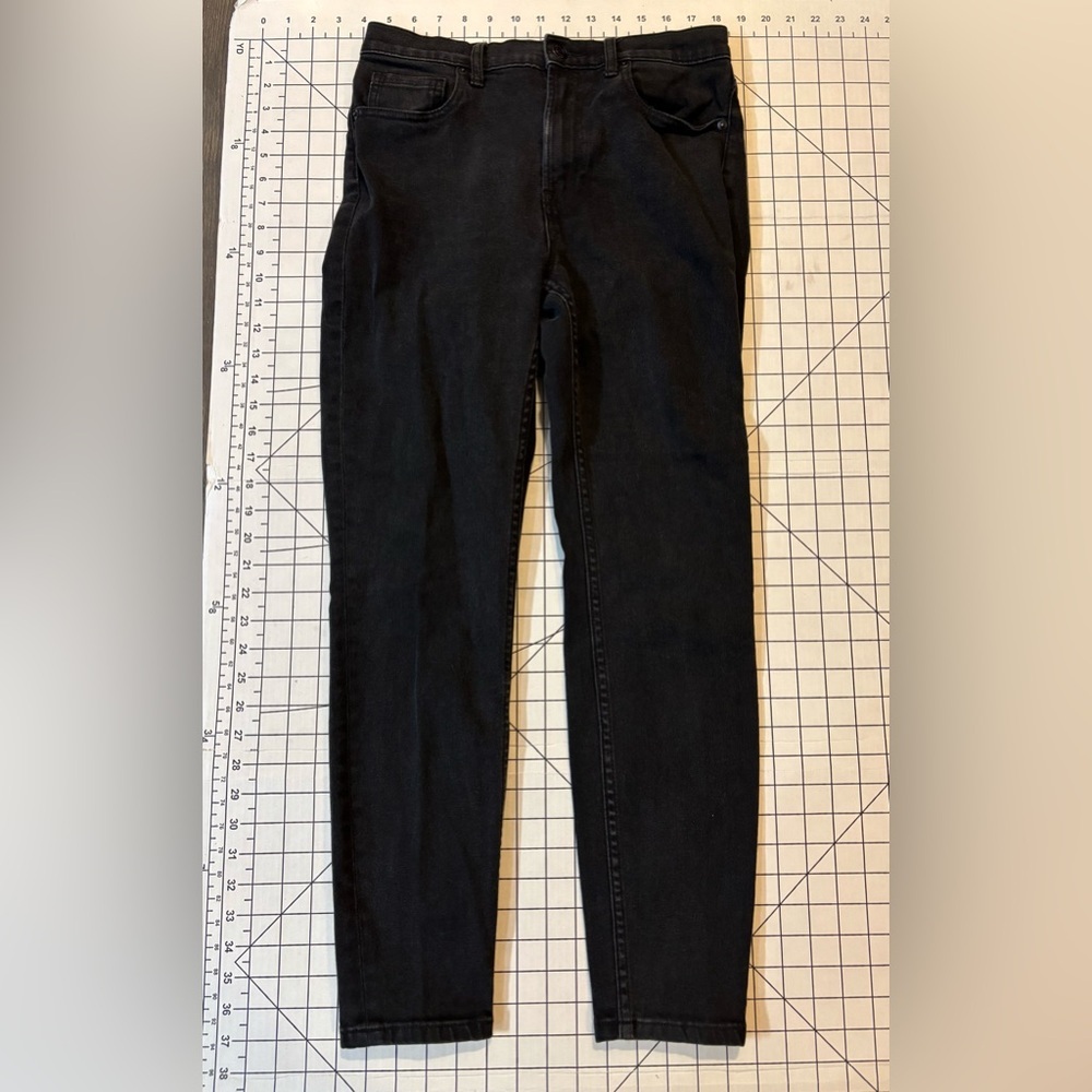Everlane Women’s Size 29 Regular Black High Rise Crop‎ Jeans
